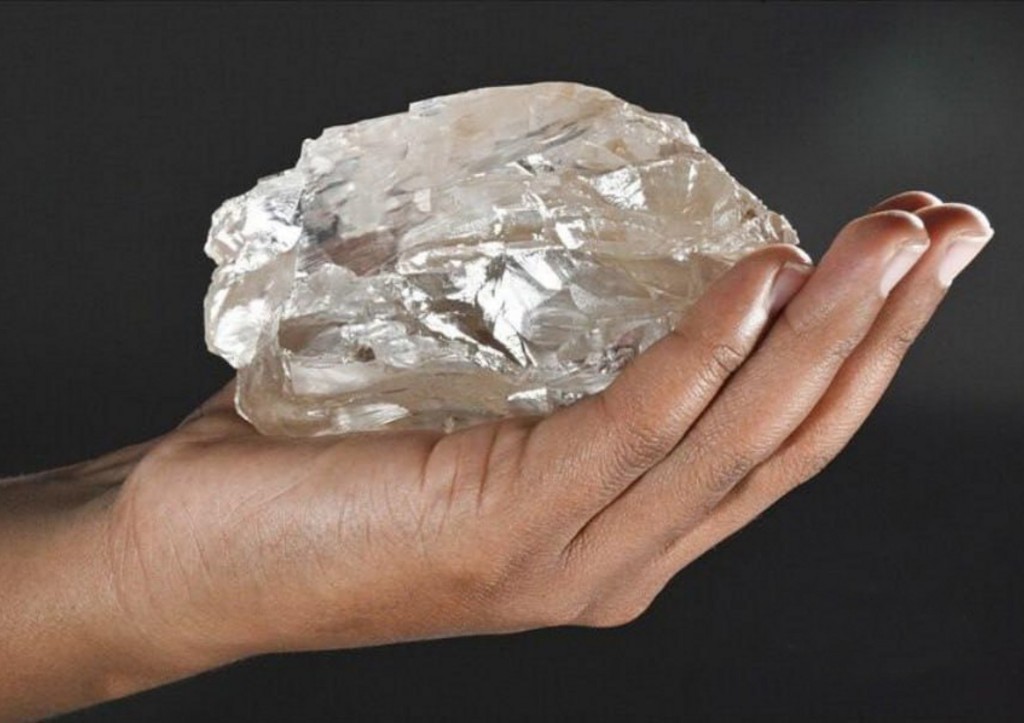 Компания Lucara Diamond добыла в Ботсване алмаз весом 2492 карата