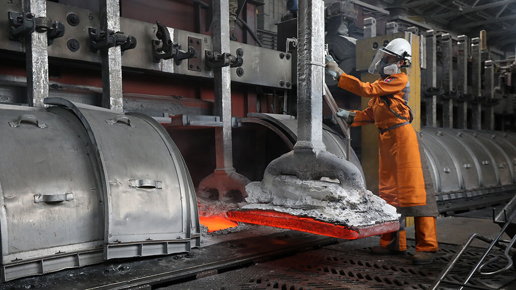 Rusal to cut aluminum production by 250,000 tons Rusal to cut aluminum production by 250,000 tons