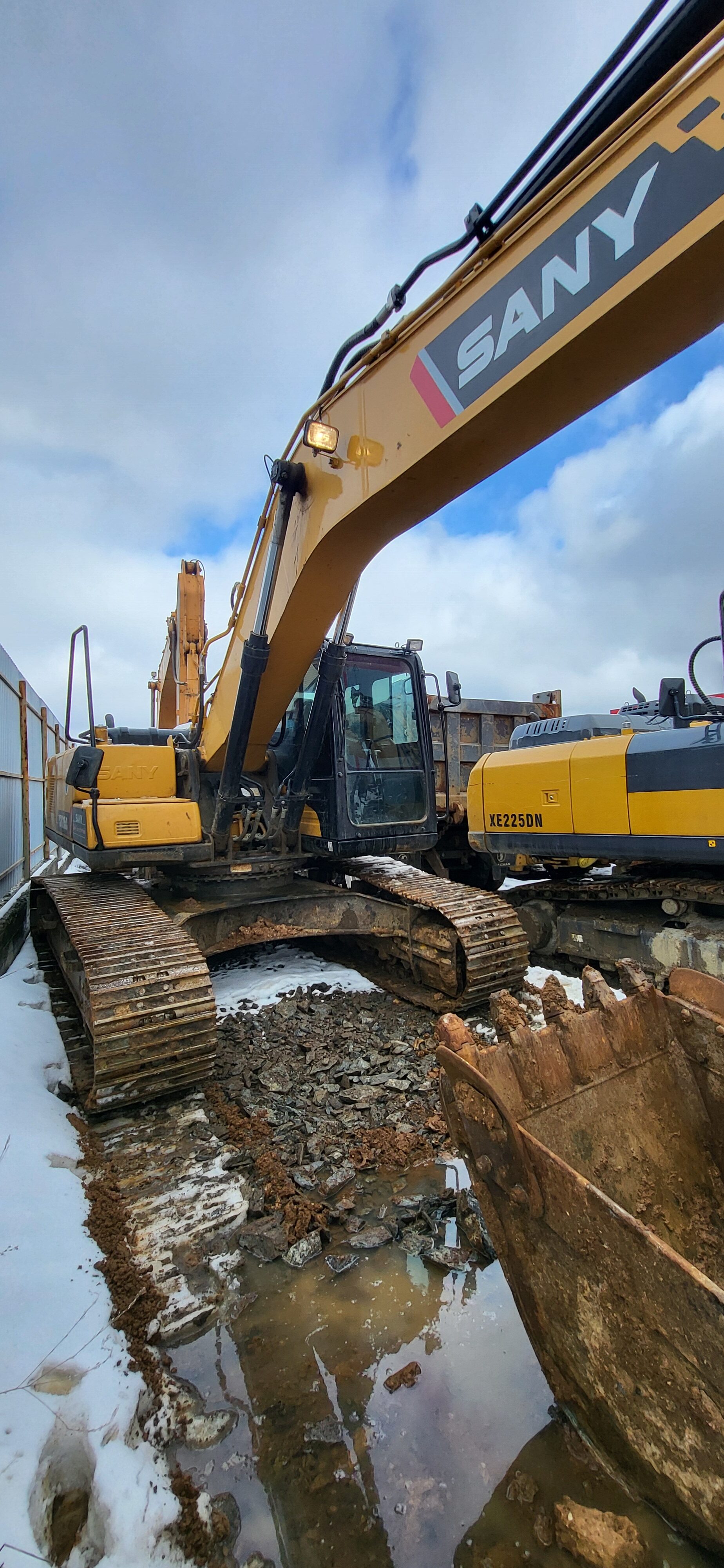 Excavator SANY SY Excavator SANY SY